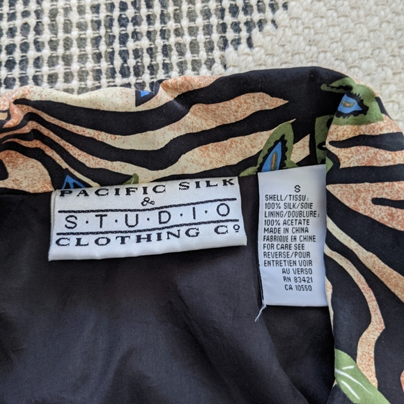 Vintage silk cropped double breasted blazer/jacket - Picture 10 of 11